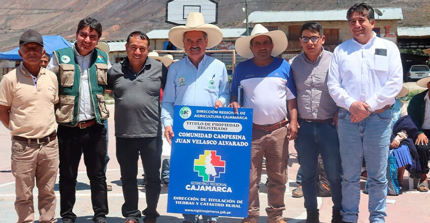Comunidad campesina Juan Velasco Alvarado ya tiene su título de propiedad rural Cajamarca Perú
