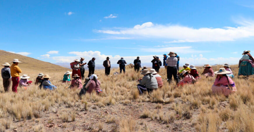 Suscriben acuerdo para proteger fuentes de agua de Totorani Puno Perú