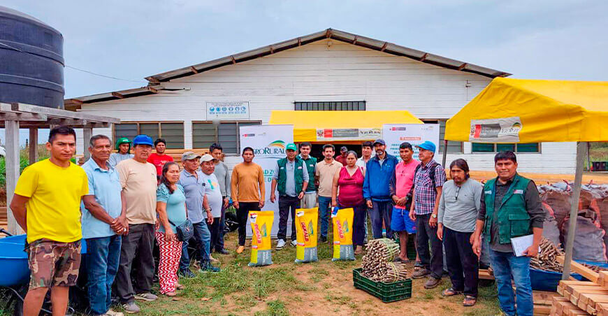 Agro Rural entrega 158 kits productivos a familias de Tahuamanu Madre de Dios Perú