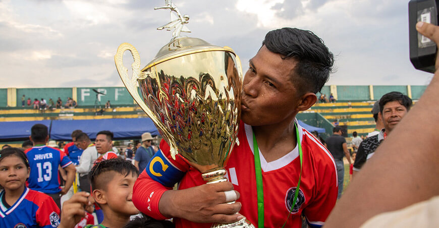 Comunidad Nativa Shambo Porvenir Copa Ocho Sur Ucayali Perú