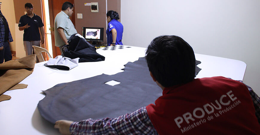 CITEccal del ITP Lima presenta nuevo sistema que permite medir materiales en segundos y facilita el trabajo de las empresas de cuero y calzado Perú