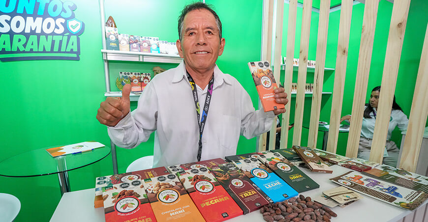 Veinte organizaciones productoras del Desarrollo Alternativo de Devida en la Expoalimentaria