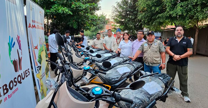 Equiparon a 30 comunidades nativas y tres organizaciones indígenas para vigilar sus bosques Perú