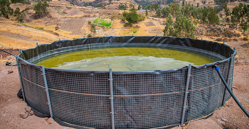 Instalan geotanques y riego por microaspersión para mejorar el uso del agua en Hualon Independencia Áncash Perú