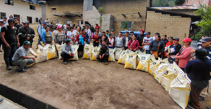 Entregan fertilizantes para mejorar la producción de café de 103 productores Amazonas Perú