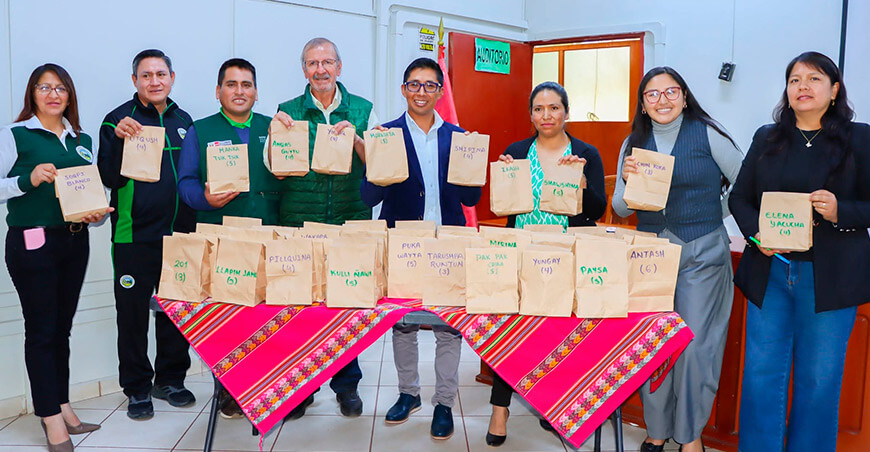 Entregan 138 variedades de papa nativa para conservar su diversidad Áncash Perú
