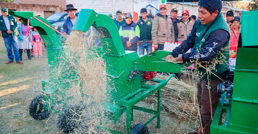Agro Rural entrego kits forrajeros picadoras pastos ganaderos Ayacucho