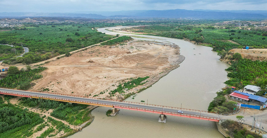 limpieza y descolmatación del río Tumbes en el sector Puente Francos