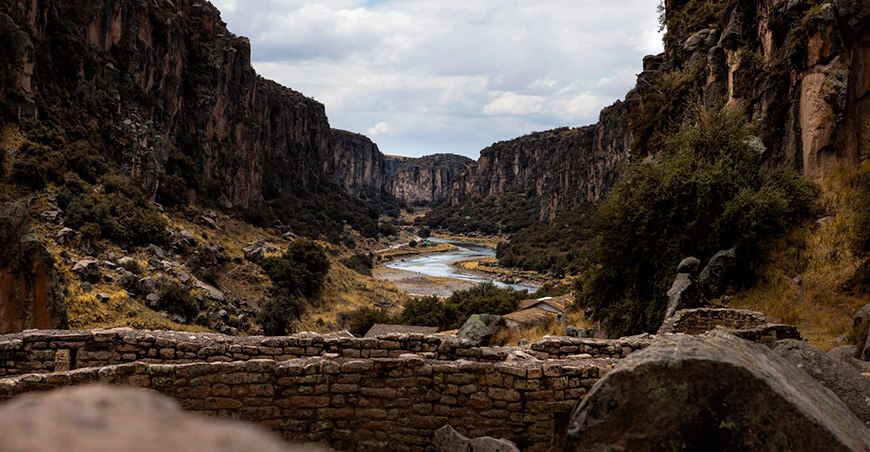 Gobiernos regionales plantean una ofensiva contra la minería ilegal en áreas de conservación