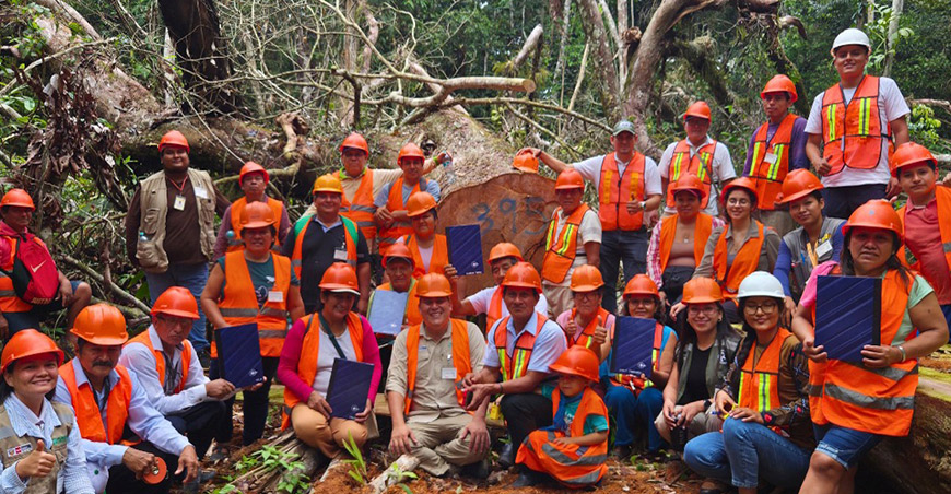 Castañeros intercambiaron experiencias para mejorar el aprovechamiento sostenible del bosque Madre de Dios Osinfor Perú