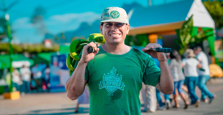productor de plátano Alto Huallaga Huánuco Devida Perú Desarrollo Alternativo