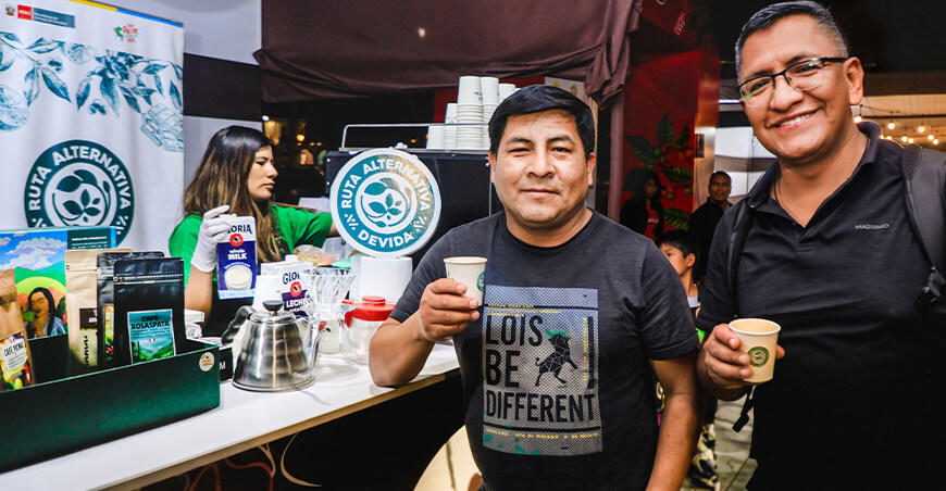 XI Semana del Café Vraem Ayacucho productores del desarrollo alternativo ventas Devida Perú