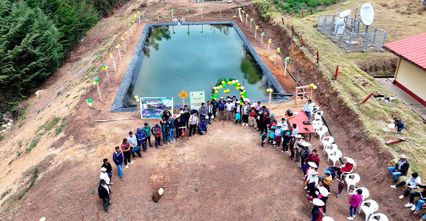 reservorios mejoran la disponibilidad de agua para la actividad agropecuaria de Huasmín Cajamarca Perú