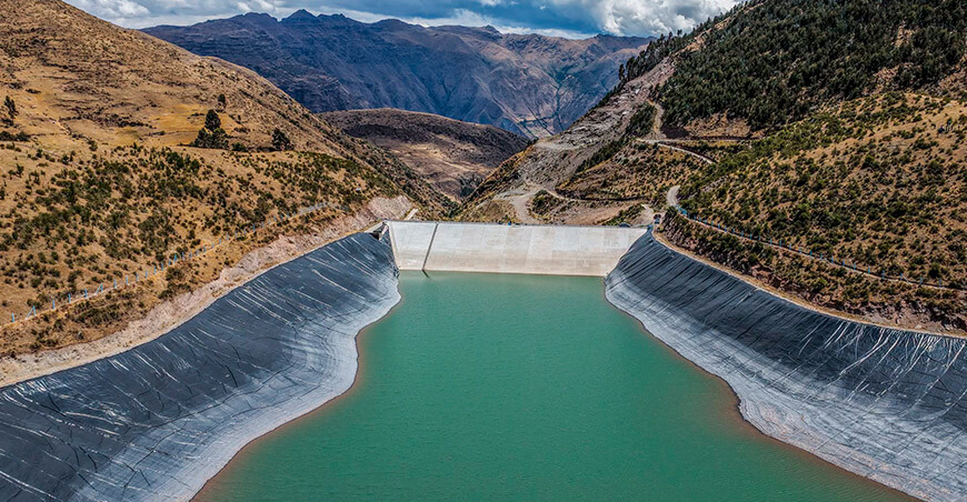 sistema de riego de Paccaritambo Cusco Perú