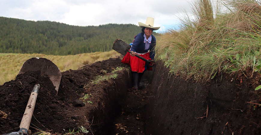 Construyeron más de 45 000 metros lineales de zanjas de infiltración en Cajamarca Perú
