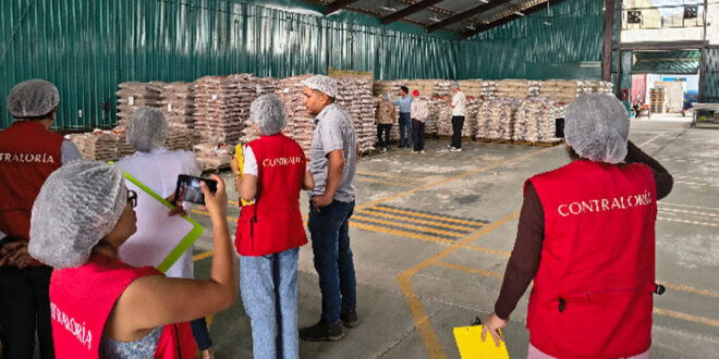 Hallan insectos en alimentos de programas sociales en Nuevo Chimbote Áncash Perú