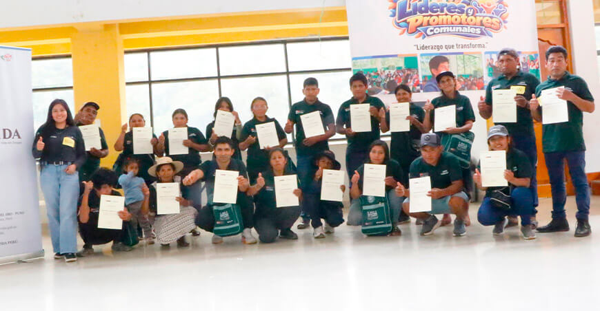 Más de 40 líderes comunales culminan formación para impulsar el desarrollo en la selva sur Perú Devida