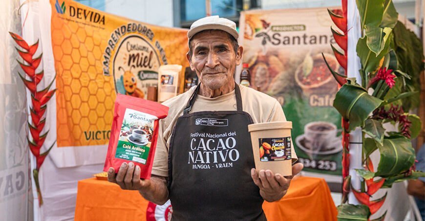 Festival Nacional del Cacao Nativo Pangoa productores asistidos por Devida Perú mejoran ventas de chocolates