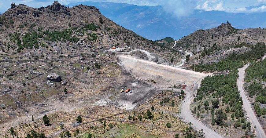Culminan la conformación del dique de la qocha Agua Negra en Cumbico Cajamarca Perú