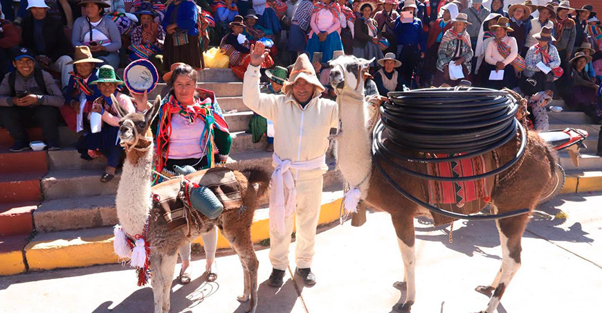 Entregan mangueras de riego a productores de ocho provincias Cusco Perú
