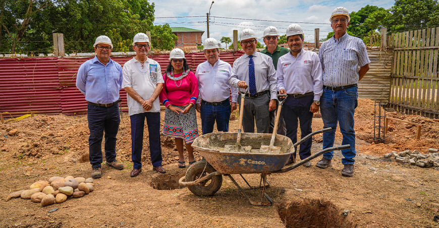 Inician construcción de aula modular de madera adaptada a la Amazonía en Ucayali Perú ITP