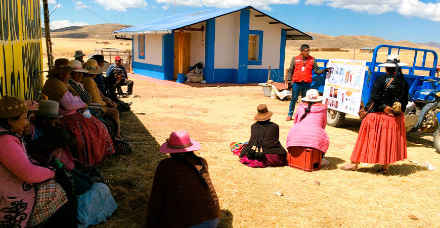 Ministerio de Vivienda capacitó en el uso y mantenimiento de viviendas rurales Wasiymi Perú