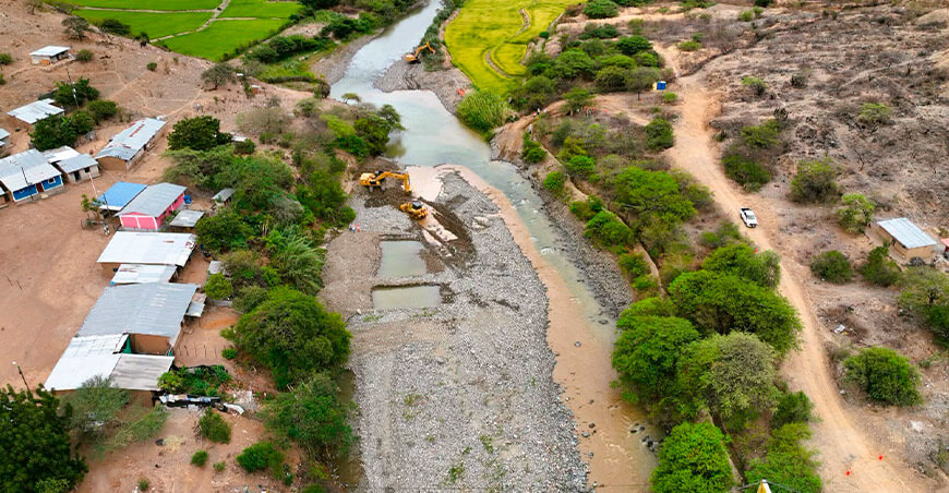 Inician descolmatación del río Huancabamba en Yerma Cajamarca Perú