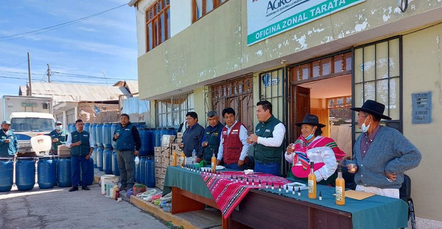 Agro Rural entregó kits de aplicación foliar orgánico a productores de Tacna