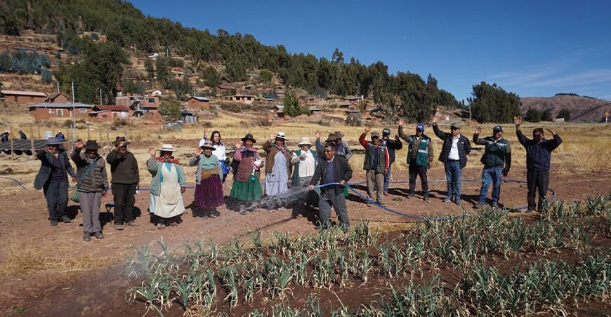 pozas subterráneas agua para irrigar cultivos ante déficit hídrico en Puno Perú