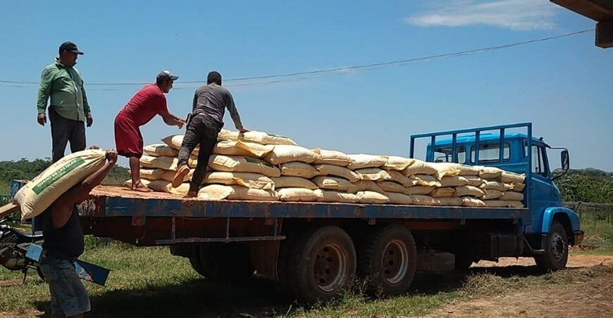 Agro Rural entrega guano de isla a productores