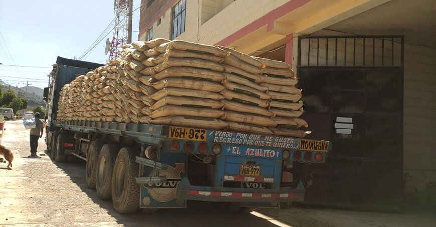 entrega de guano de isla Agro Rural