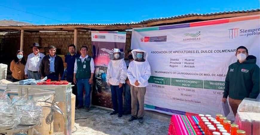 Cofinancian plan de negocios a apicultores de Huarás