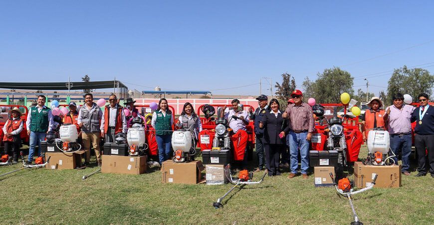 Agroideas entrego bienes a asociación productora de leche de Tacna