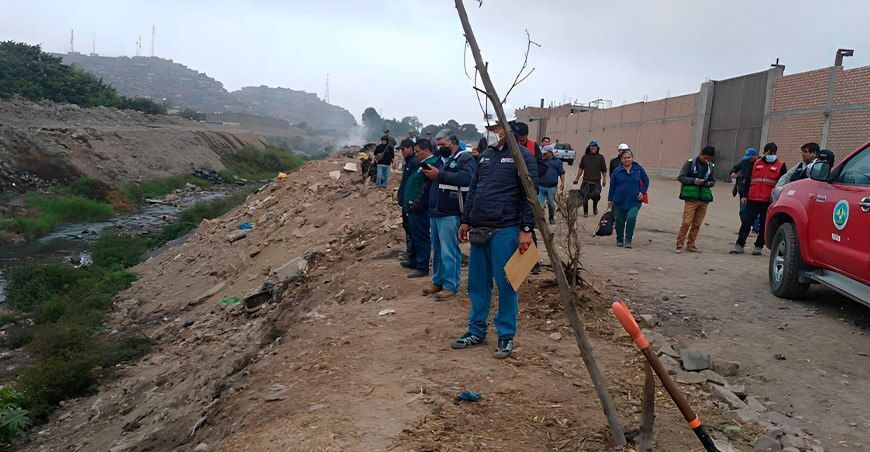 Clausuran puntos de descarga de aguas residuales clandestinos en río Chillón en Comas