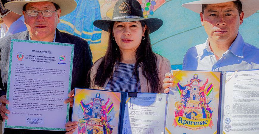 Entregan título de propiedad rural a comunidad campesina de Pampachiri