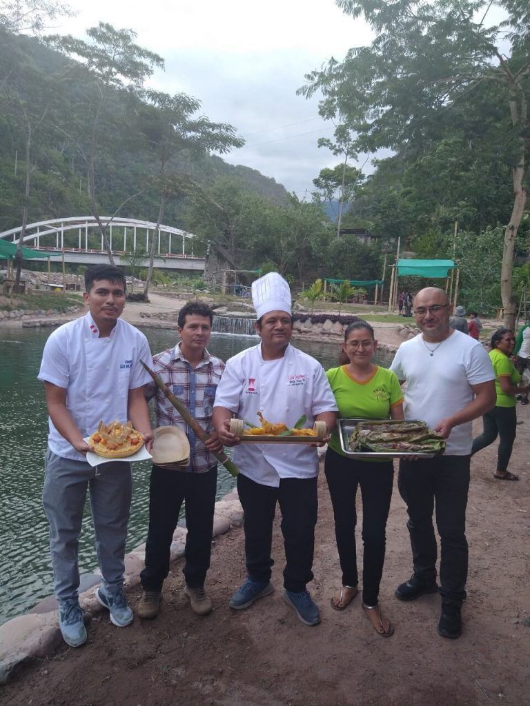 Bambú Park , Restaurant Yuami Junín