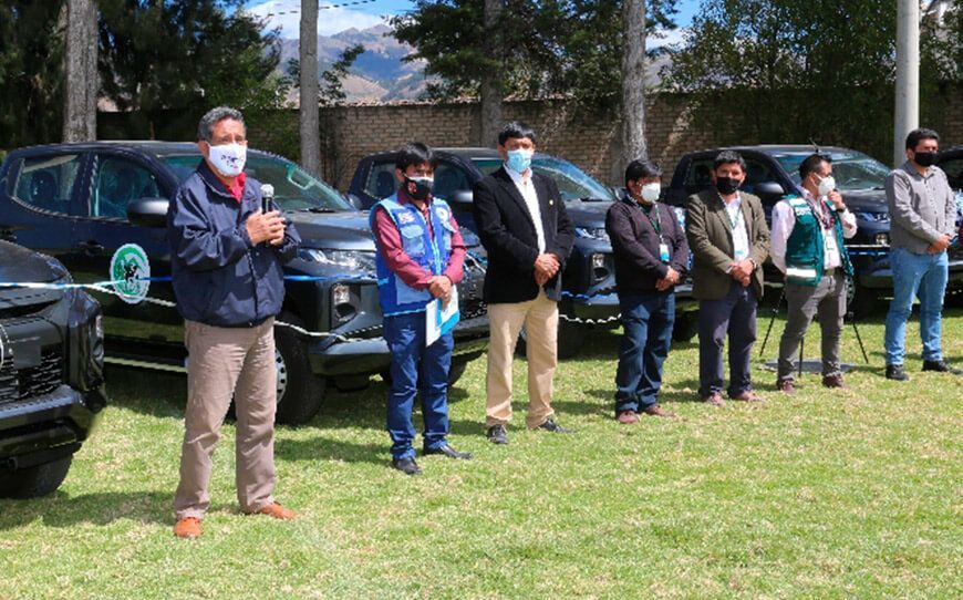 Adquieren camionetas para monitoreo de programas agrarios