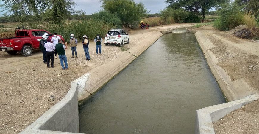 canal de riego de Piura