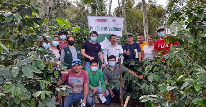 capacitan a profesionales en evaluación de la calidad del suelo en cultivos de café