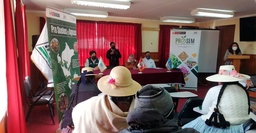 Transfieren metodologías para conservar calidad de suelos agrarios en Puno