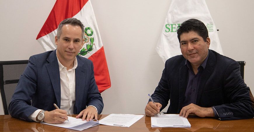 Serfor suscribe el primer contrato de acceso a los recursos genéticos y sus derivados con fines comerciales