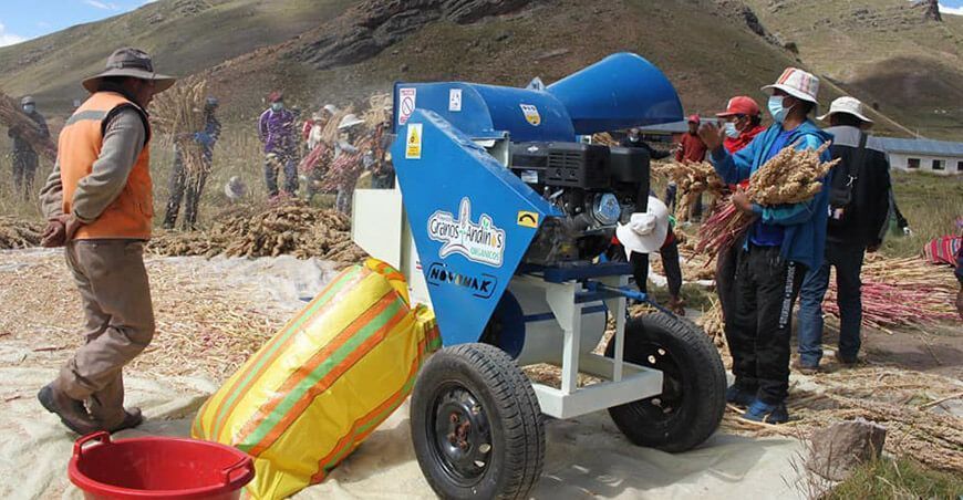 El Proyecto Granos Andinos Orgánicos entregó trilladoras, zarandas y motocultores,