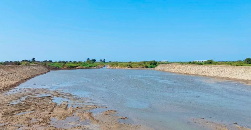 Culminan descolmatación y conformación de diques en río Virú en La Libertad Perú