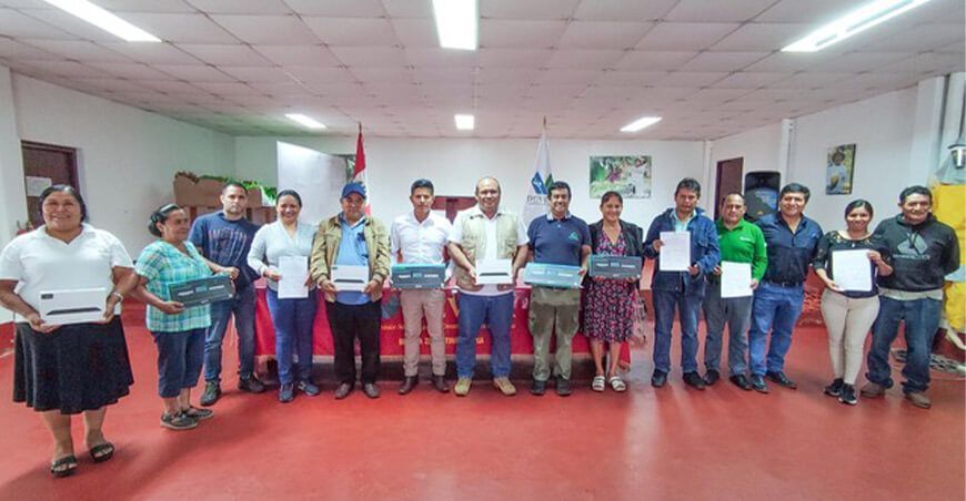 Entregan tabletas con aplicativo para mejorar desempeño de organizaciones de Huánuco
