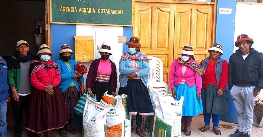 Entregan fertilizantes y semillas de papa a productores de Apurímac