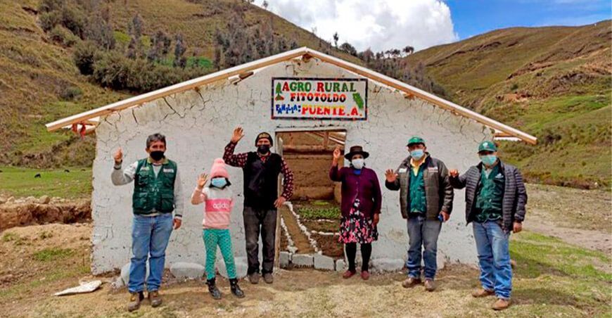 Pequeños agricultores de Huánuco recibieron 100 fitotoldos