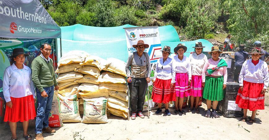 Entregan bienes y insumos a productores de palta Apurímac
