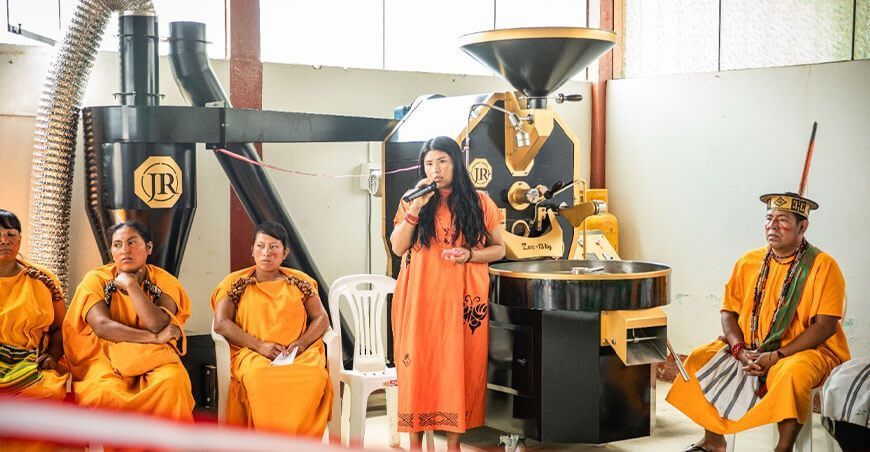 Entregan módulo de procesamiento de café a cooperativa asháninka nomatsigenga