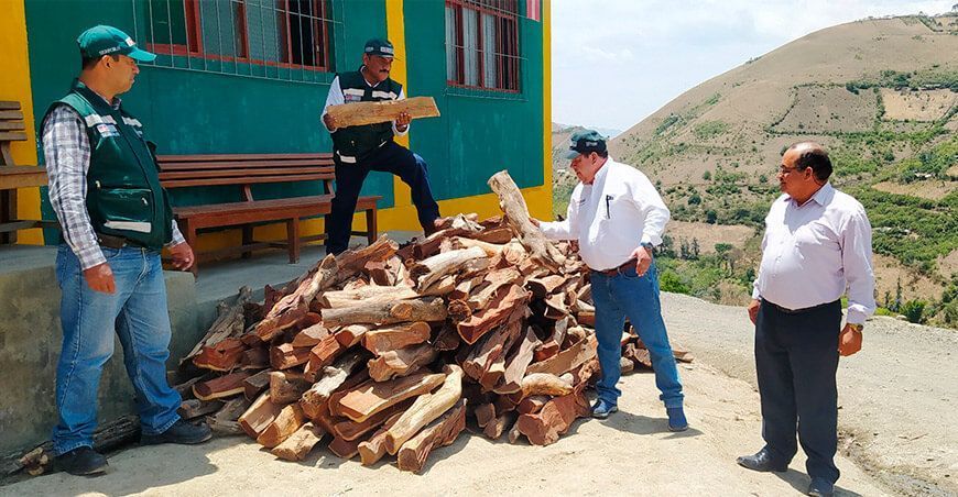transfieren leña a poblaciones vulnerables Serfor Ancash