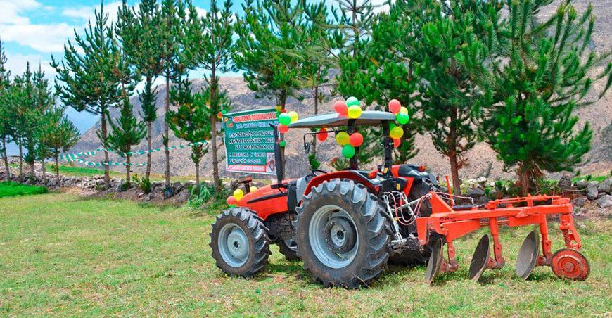 Lima: entregan maquinaria agrícola, implementos e insumos a asociación de Huarochirí
